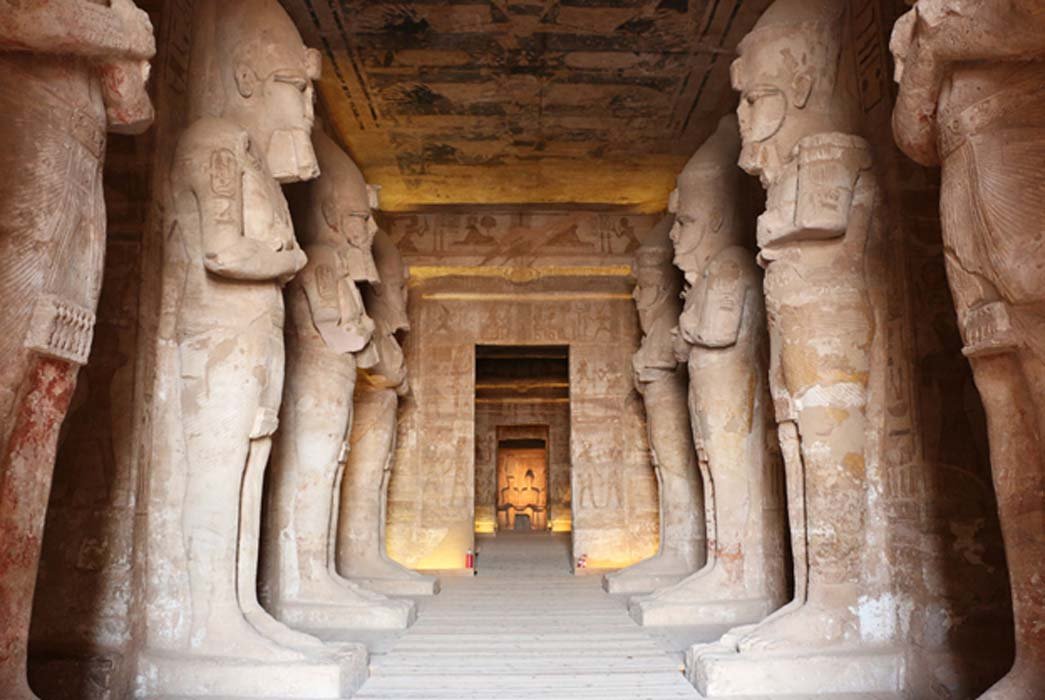 a Abu Simbel