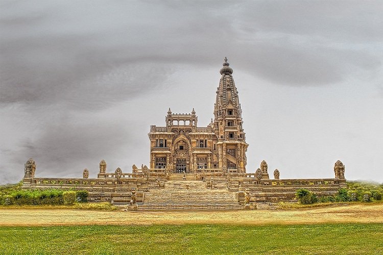 Wonderful Mysterious Baron Empain Palace 4 Facts about it.